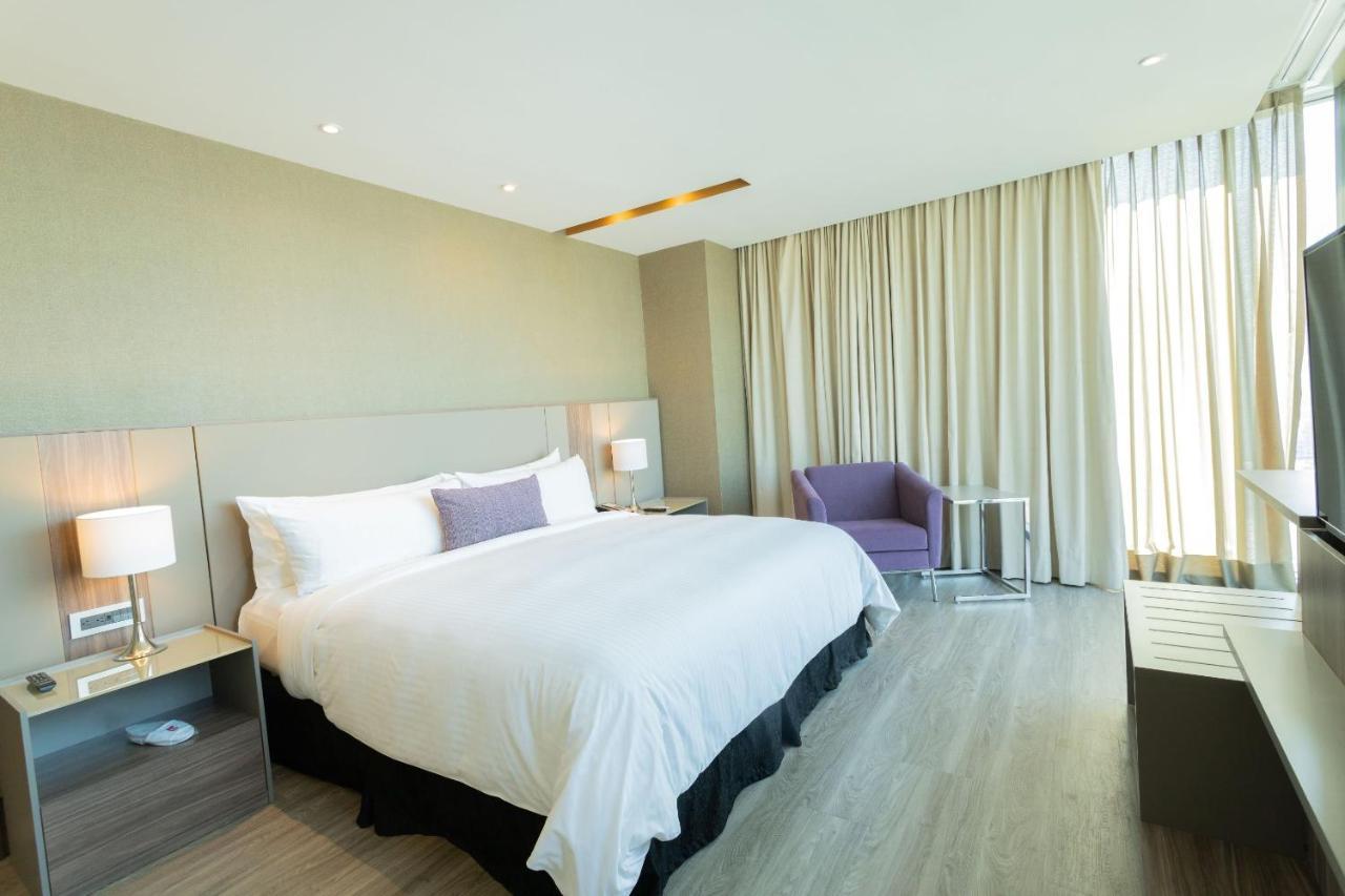 Camino Real Fashion Drive Monterrey Hotel San Pedro Garza Garcia Екстериор снимка A bedroom at the hotel
