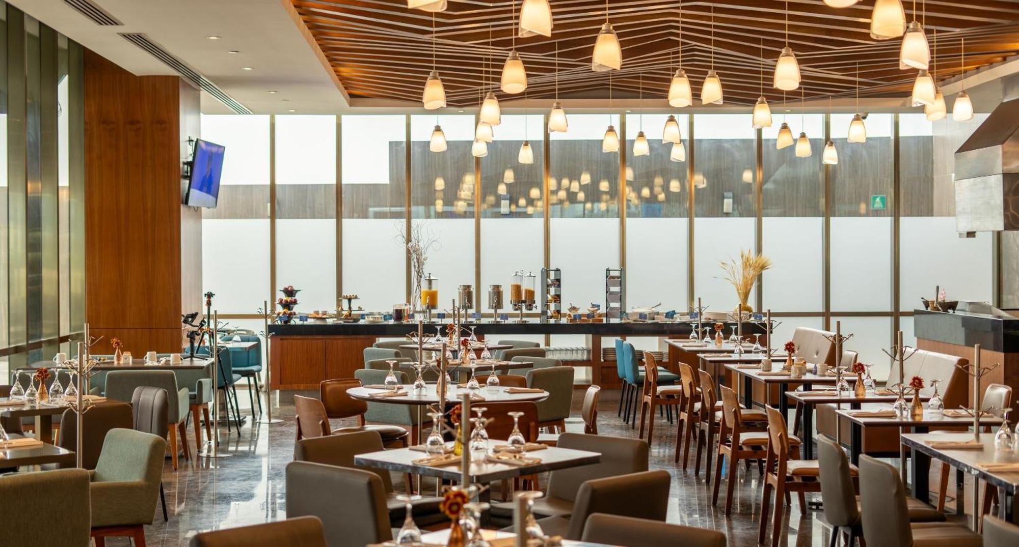 Camino Real Fashion Drive Monterrey Hotel San Pedro Garza Garcia Екстериор снимка The lounge at the airport