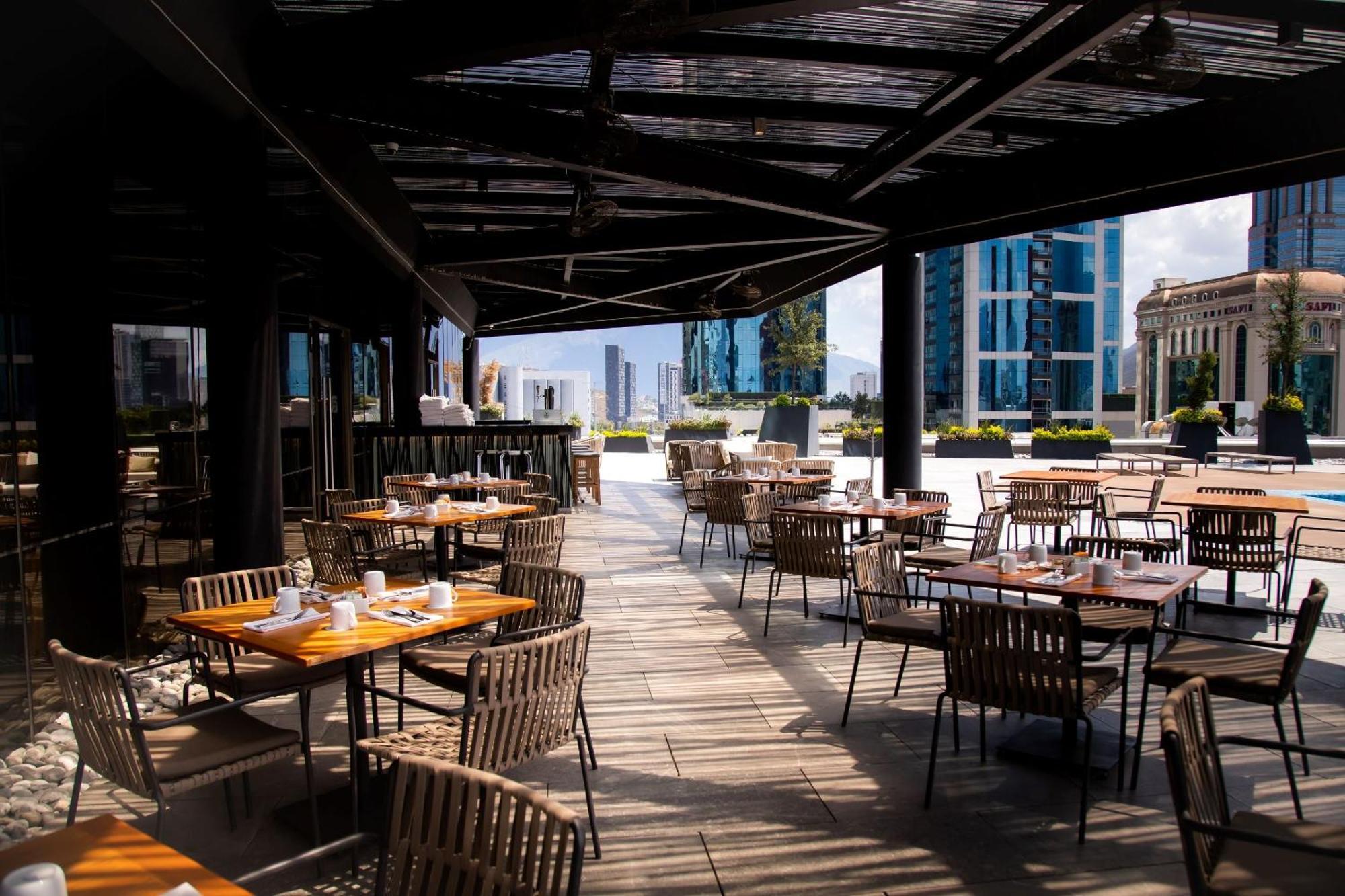 Camino Real Fashion Drive Monterrey Hotel San Pedro Garza Garcia Екстериор снимка The Sky Bar